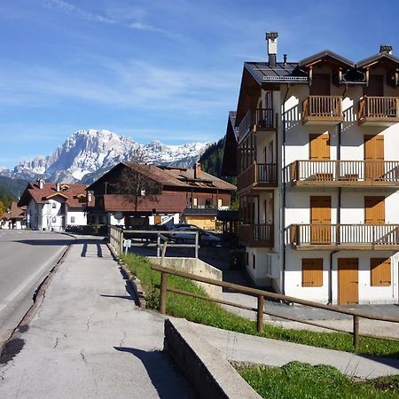 Casa Stella Lägenhet Falcade Exteriör bild