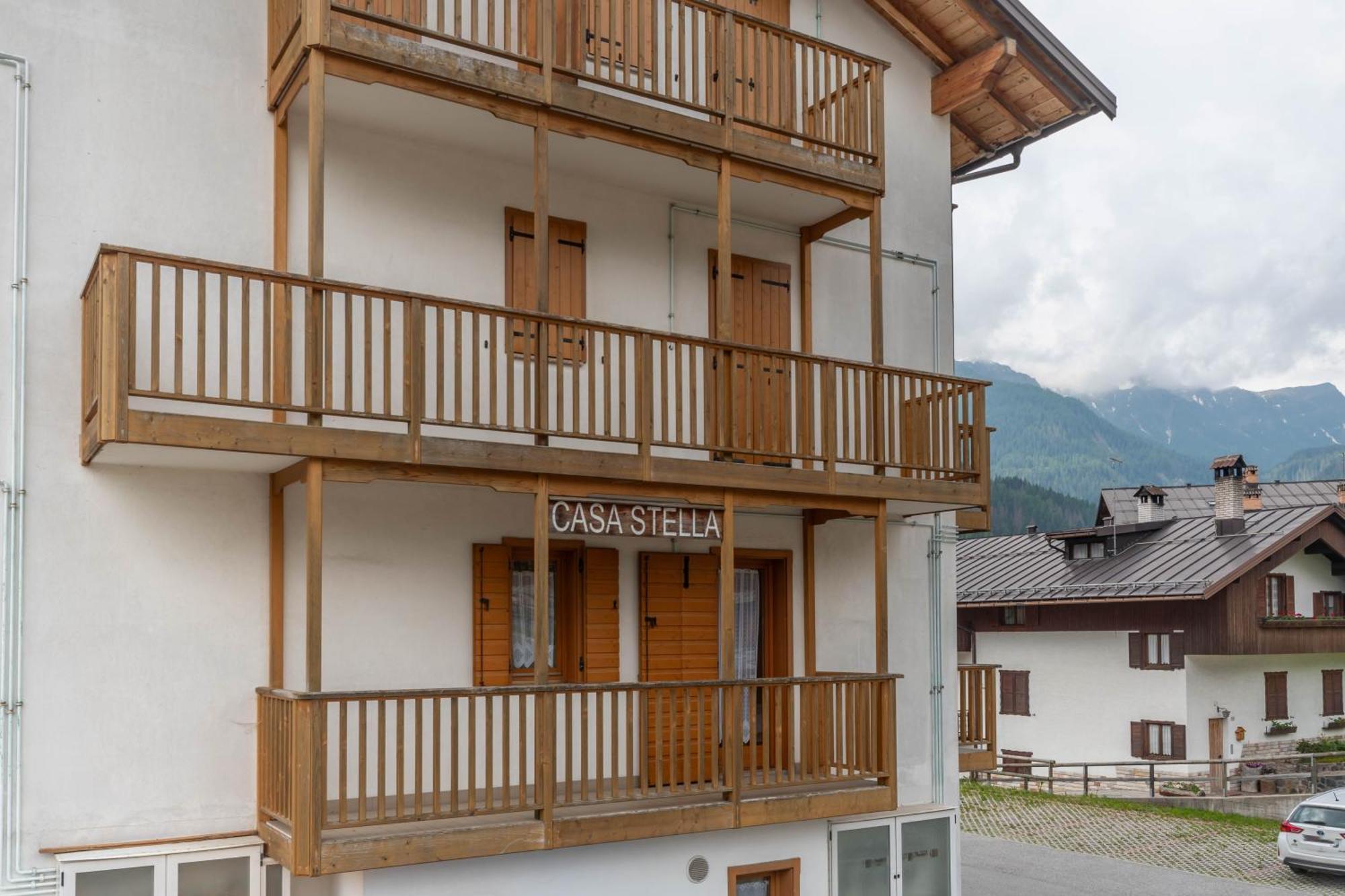 Casa Stella Lägenhet Falcade Exteriör bild